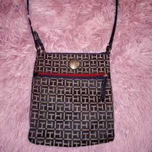 A Tommy Hilfiger Purse